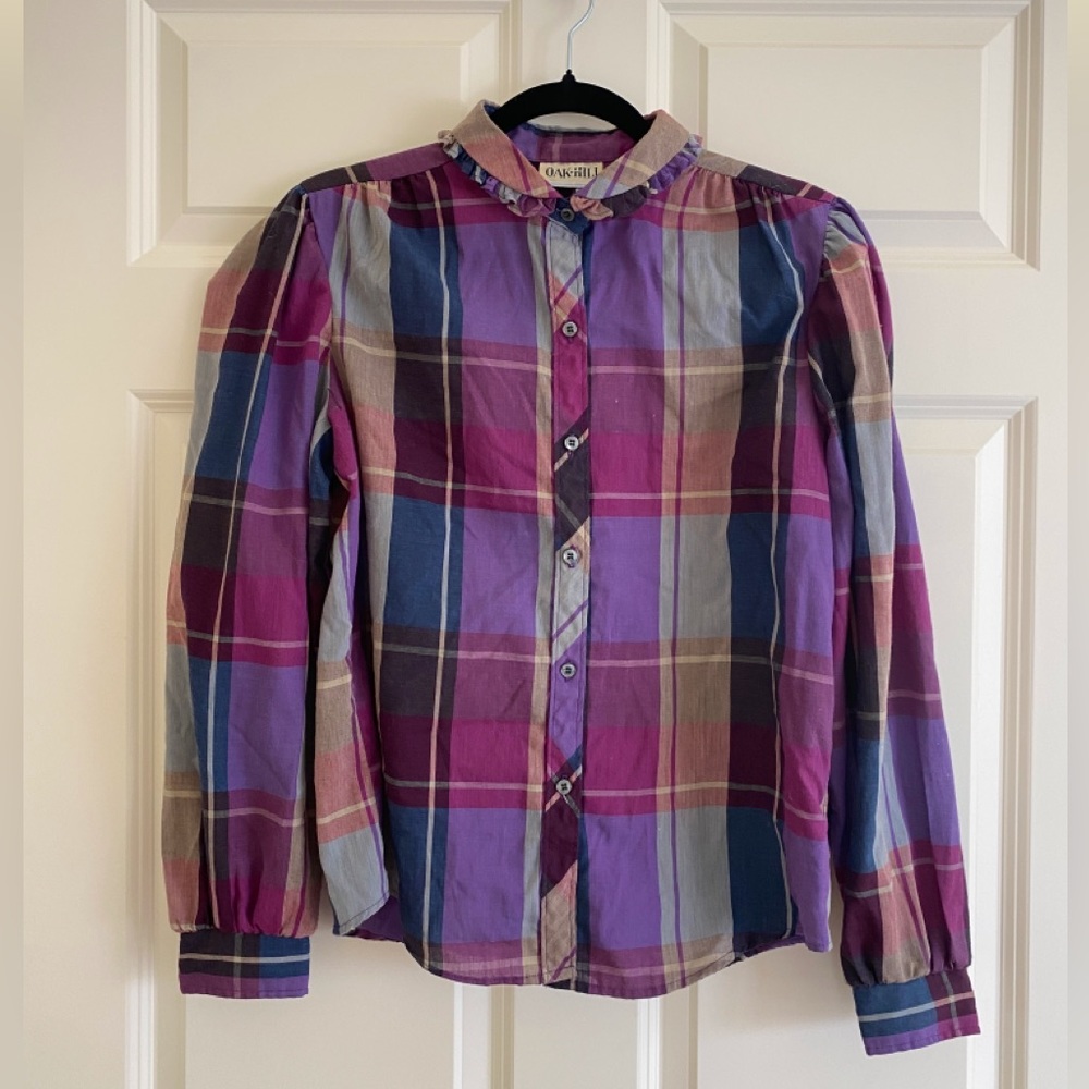 Colorful plaid vintage button-down women’s top. Size S.